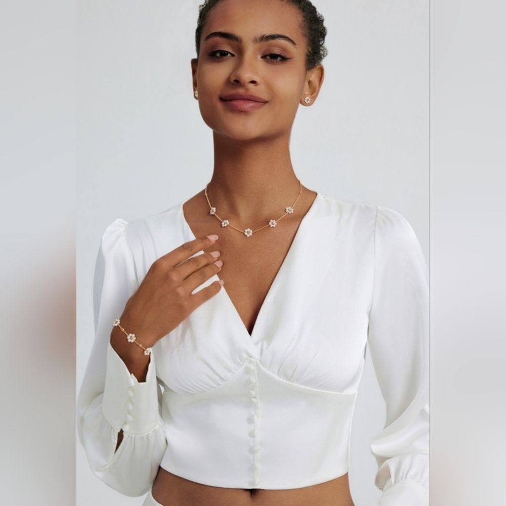 🔸️⏭️NIB Pearl & 14k Gold Plated Daisy Necklace, Bracelet, & Earring Set